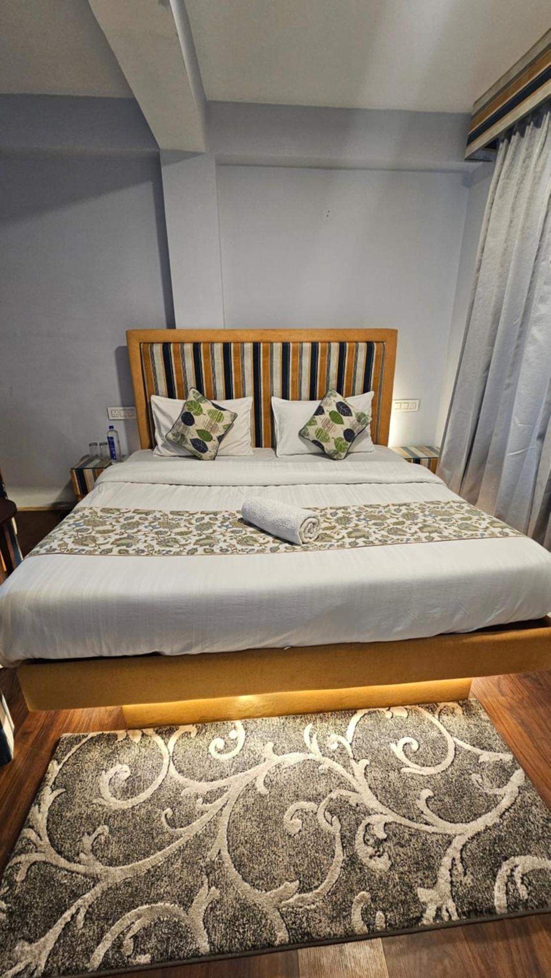 Hotel English Rose, #Personal Parking, #Petfriendly, #Garden, #Bonfire Under The Stars Manāli Exterior foto