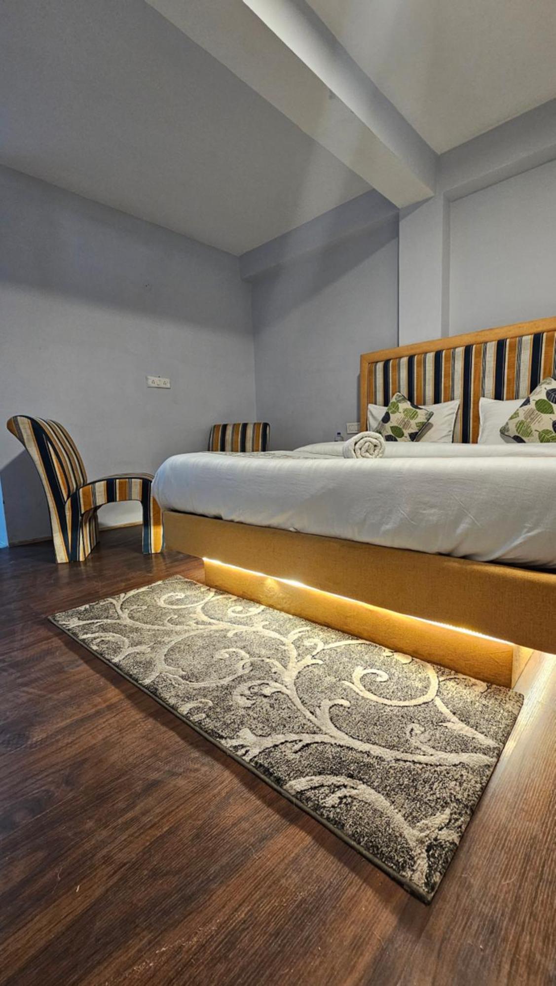 Hotel English Rose, #Personal Parking, #Petfriendly, #Garden, #Bonfire Under The Stars Manāli Exterior foto