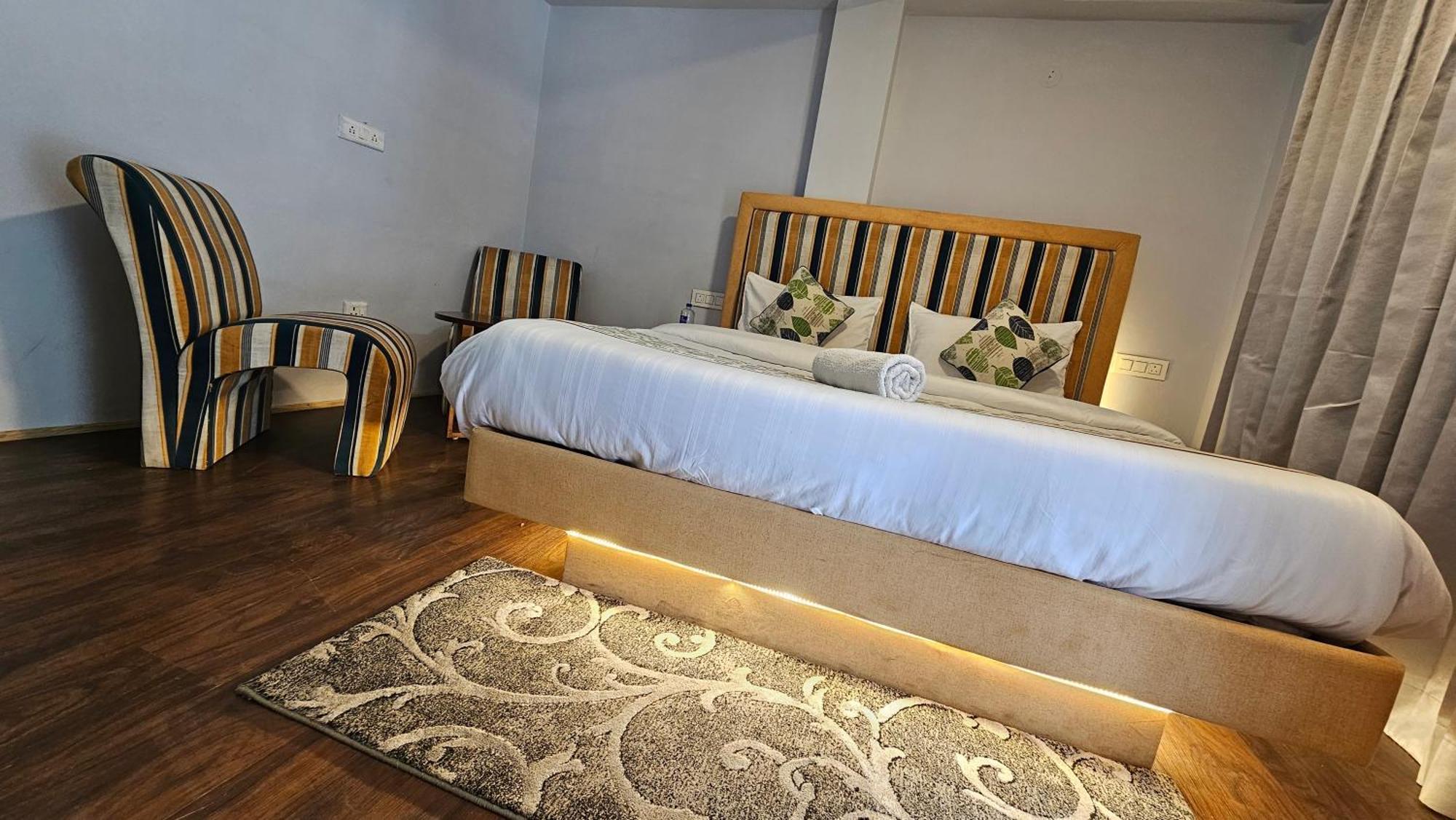 Hotel English Rose, #Personal Parking, #Petfriendly, #Garden, #Bonfire Under The Stars Manāli Exterior foto