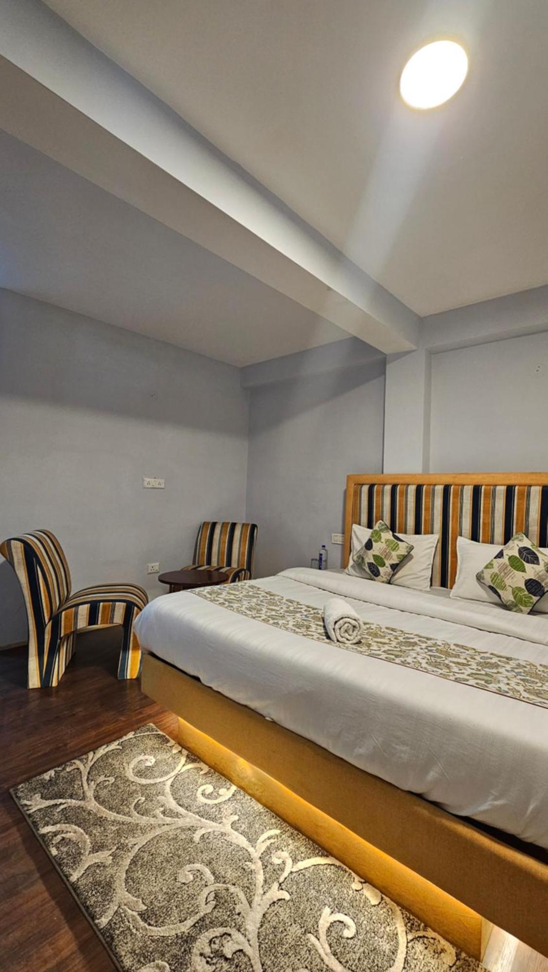 Hotel English Rose, #Personal Parking, #Petfriendly, #Garden, #Bonfire Under The Stars Manāli Exterior foto